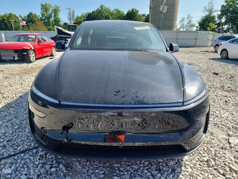 2026 TESLA MODEL Y 5
