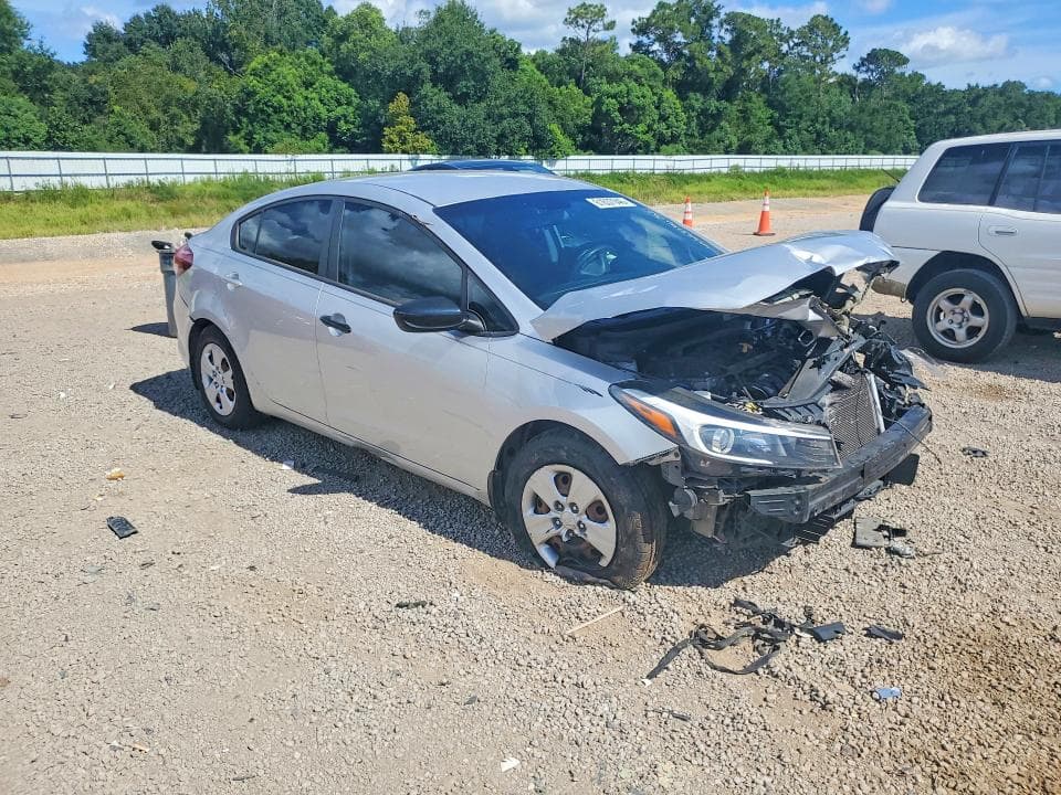 2017 KIA FORTE LX 4