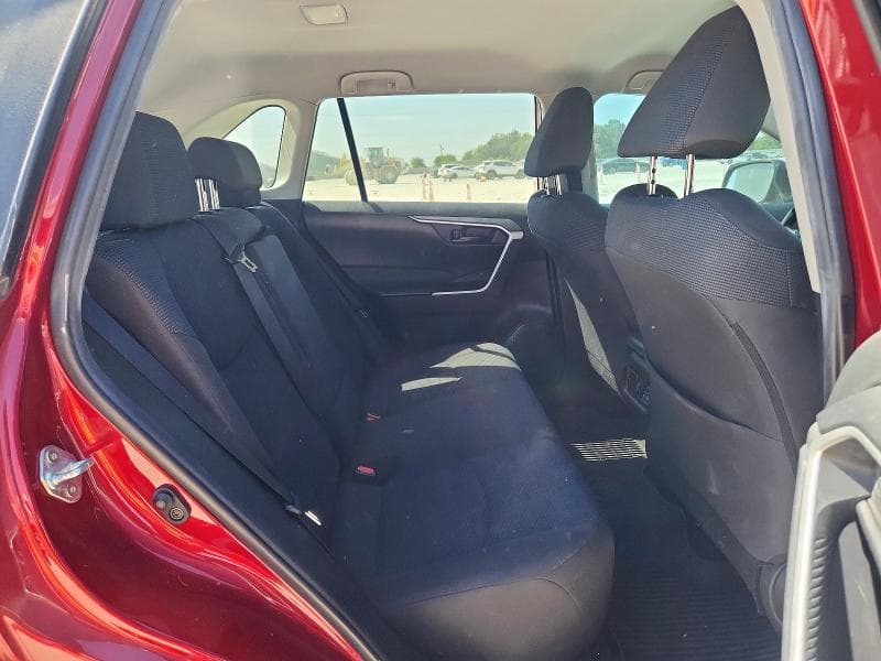 2022 TOYOTA RAV4 LE 10