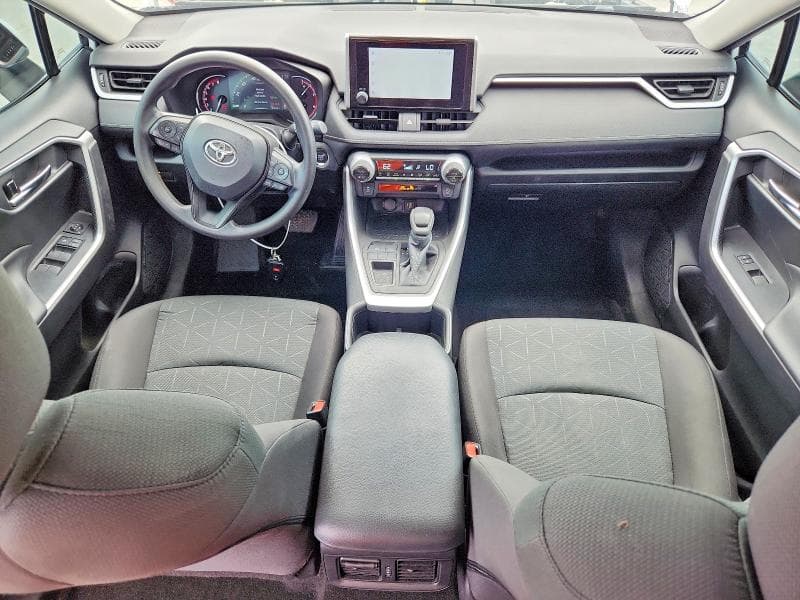 2023 TOYOTA RAV4 XLE 8