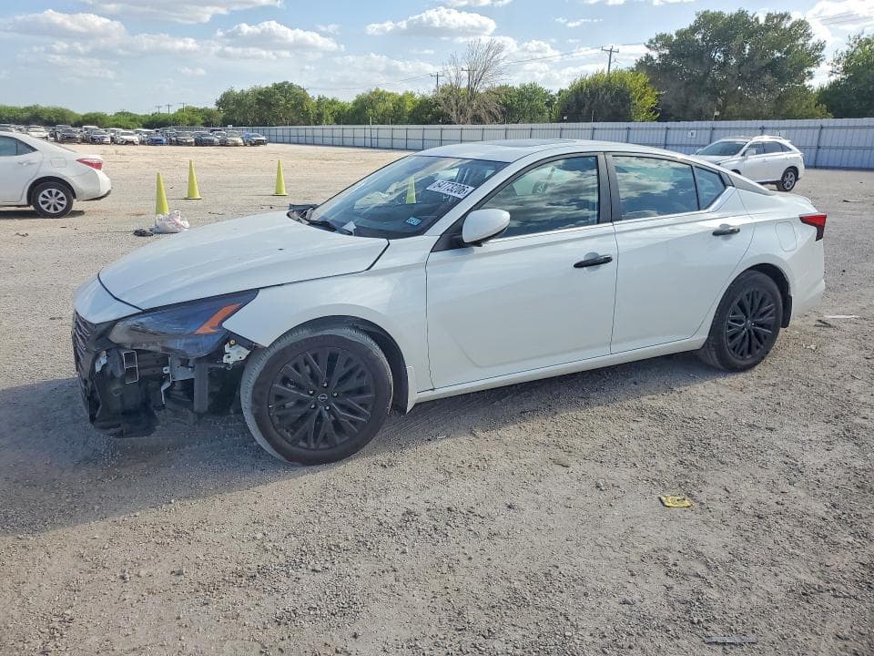 2025 NISSAN ALTIMA SV