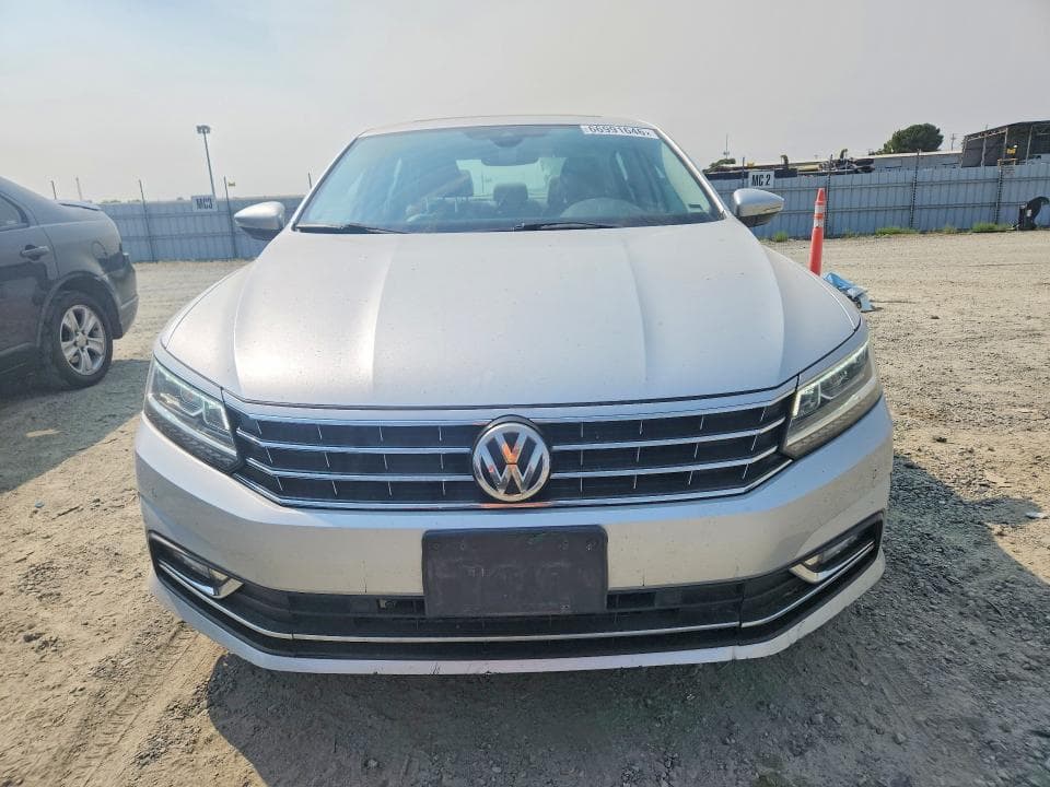 2017 VOLKSWAGEN PASSAT SEL PREMIUM 5