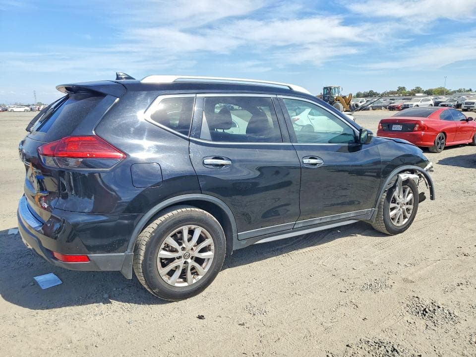 2017 NISSAN ROGUE SV 3
