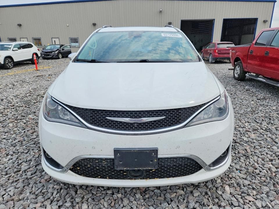 2017 CHRYSLER PACIFICA LIMITED 5