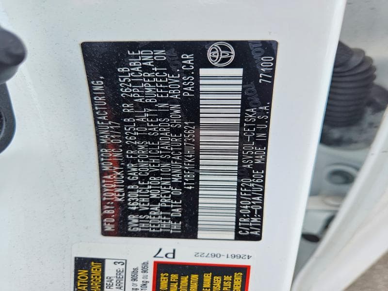 2017 TOYOTA CAMRY SE 12