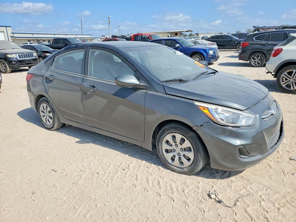 2017 HYUNDAI ACCENT SE 4