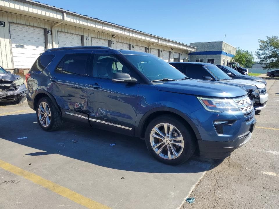 2019 FORD EXPLORER XLT 4