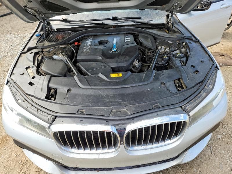 2017 BMW 740 XE 11