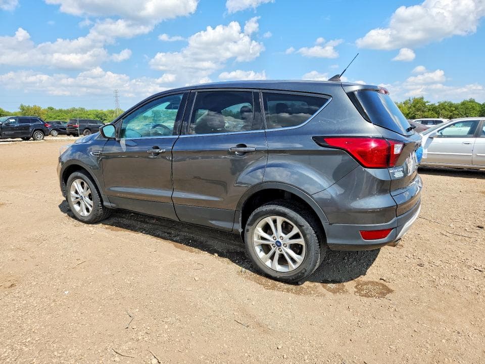 2019 FORD ESCAPE SE 2