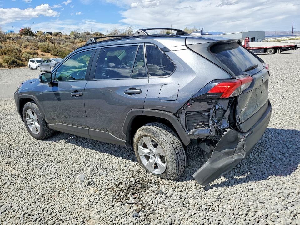 2019 TOYOTA RAV4 XLE 2