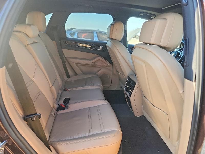2019 PORSCHE CAYENNE 10