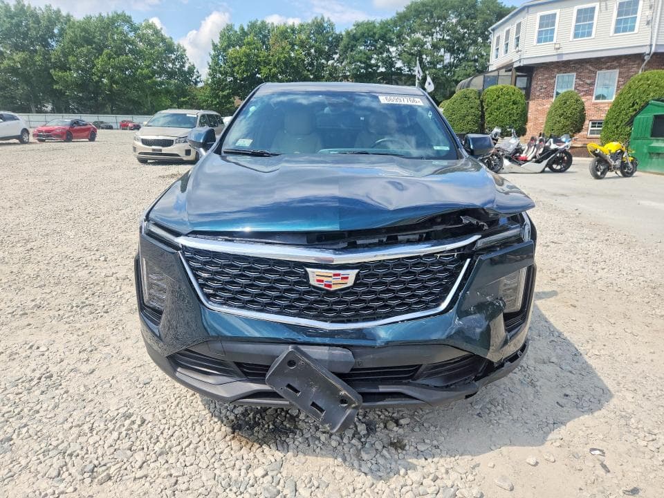 2024 CADILLAC XT4 LUXURY 5