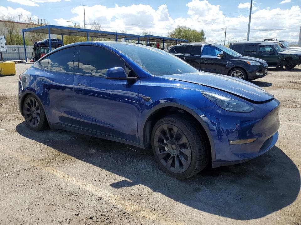2023 TESLA MODEL Y 4