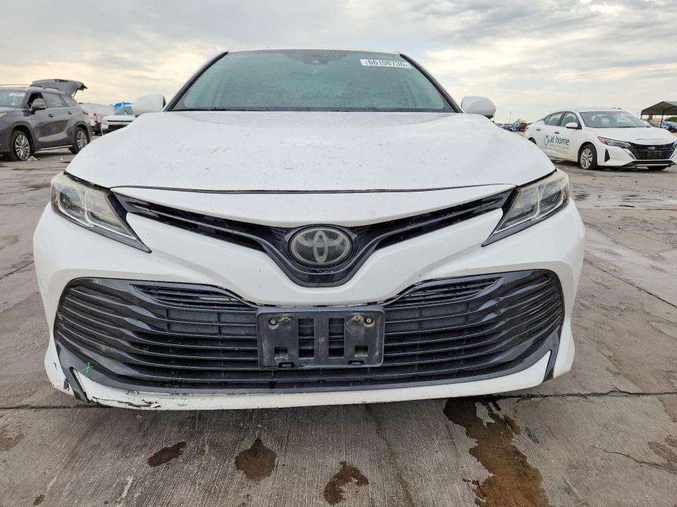 2020 TOYOTA CAMRY LE 5