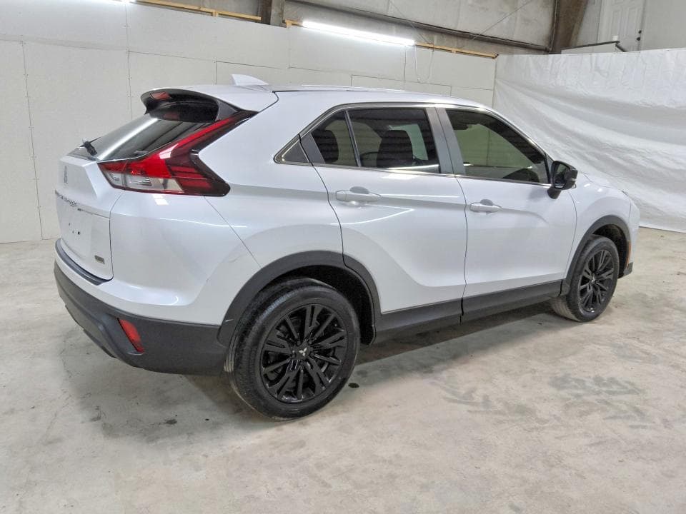 2023 MITSUBISHI ECLIPSE CROSS LE 3