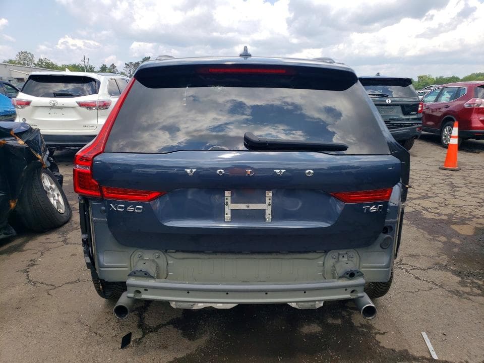 2020 VOLVO XC60 T6 MOMENTUM 6