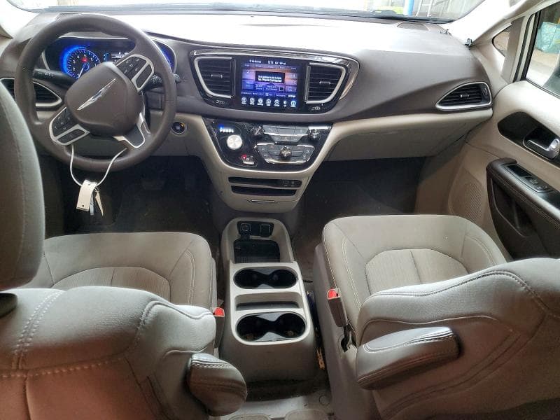 2017 CHRYSLER PACIFICA TOURING 8