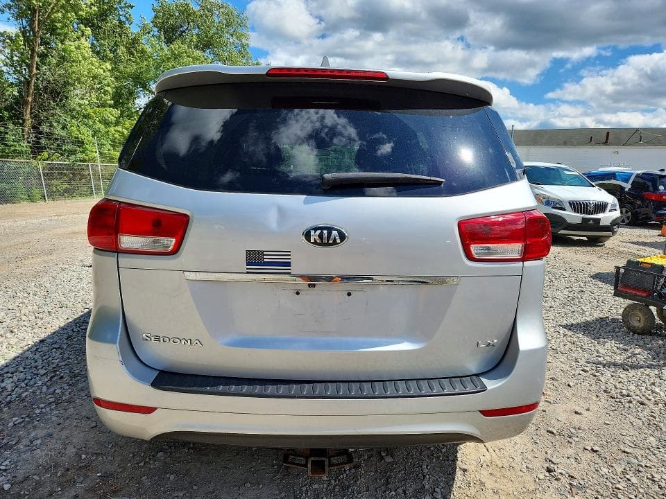 2018 KIA SEDONA LX 6