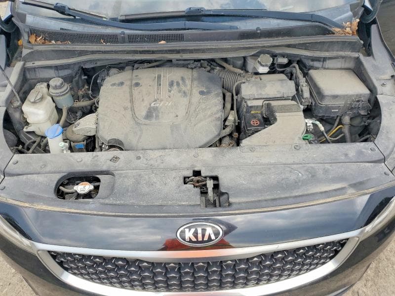 2017 KIA SEDONA LX 12