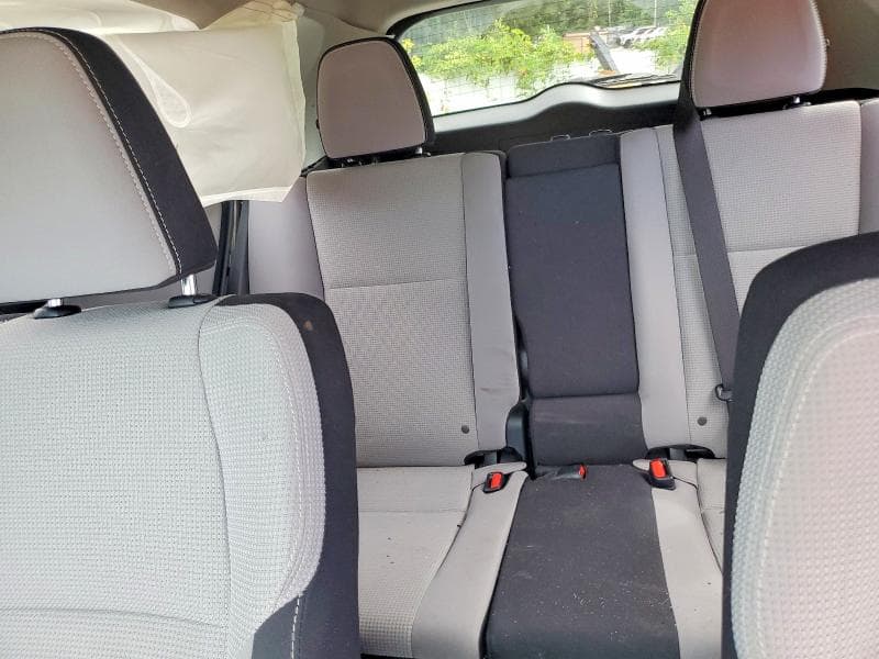 2018 TOYOTA RAV4 XLE 10