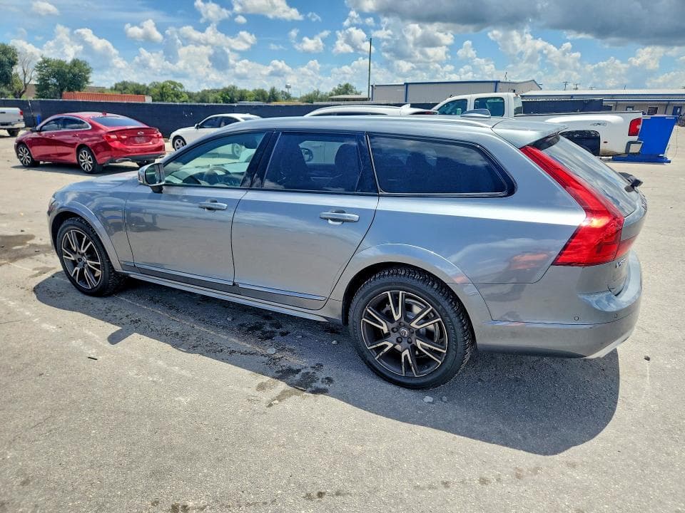2017 VOLVO V90 CROSS COUNTRY T6 INSCRIPTION 2