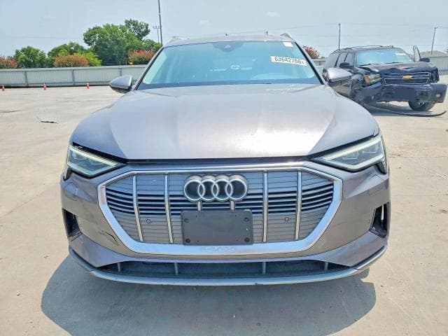 2021 AUDI E-TRON PREMIUM 5