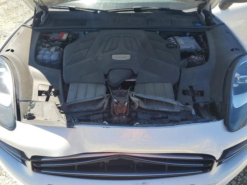 2020 PORSCHE CAYENNE 12