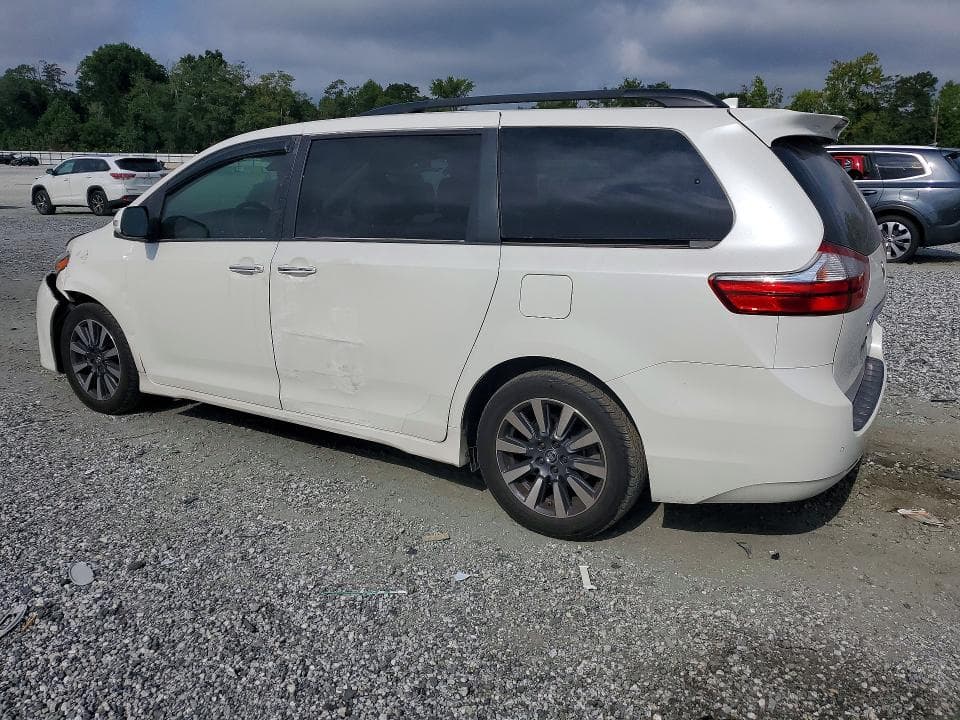 2018 TOYOTA SIENNA LIMITED PREMIUM 7-PASSENGER 2