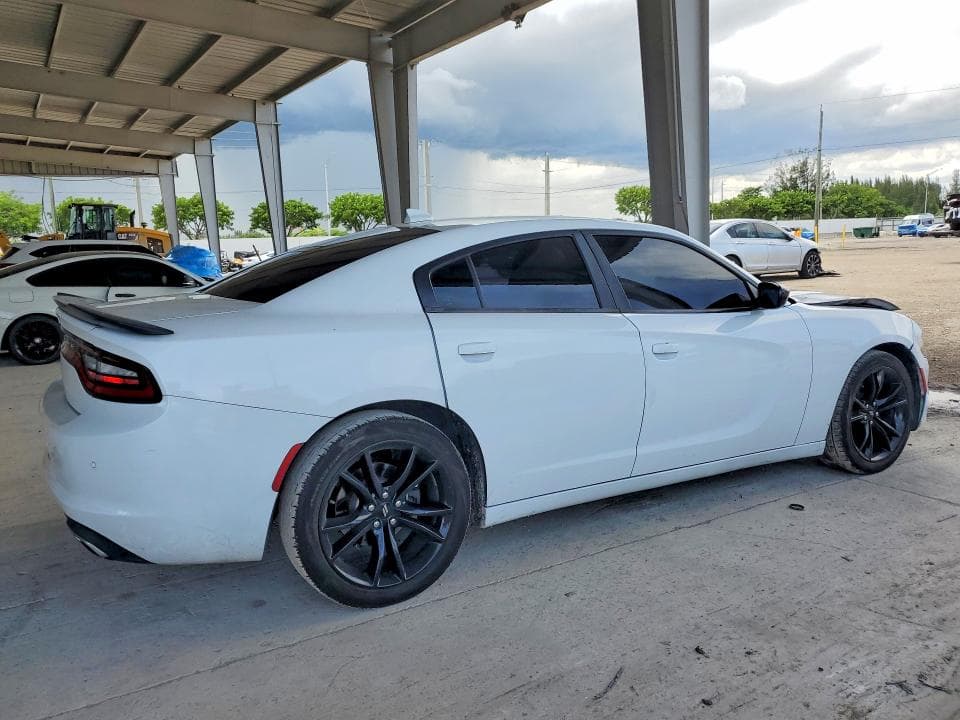 2017 DODGE CHARGER SXT 3