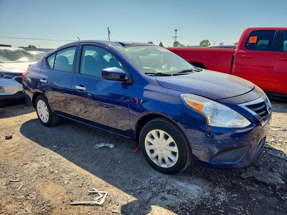 2018 NISSAN VERSA SV 4