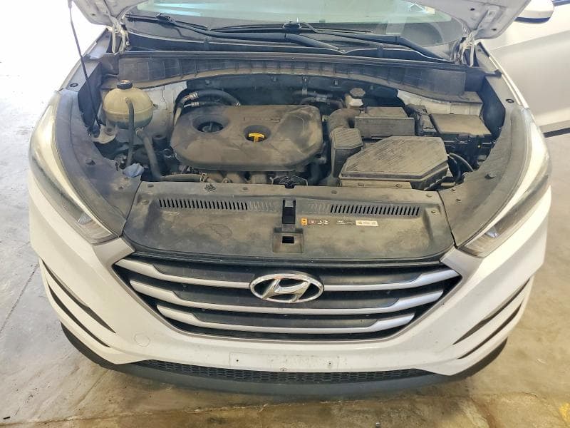 2017 HYUNDAI TUCSON SE 12