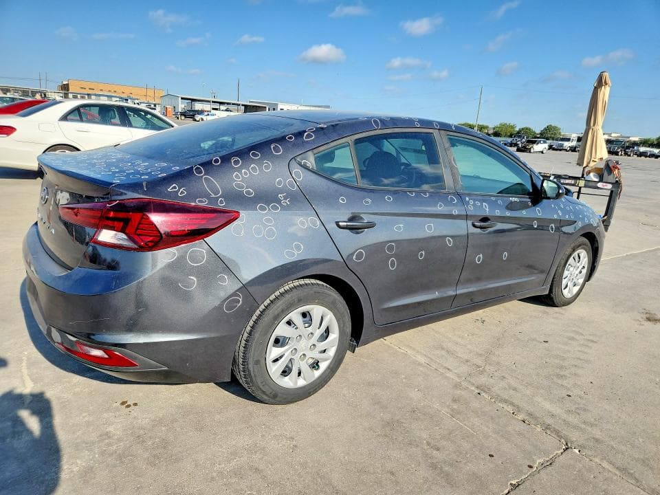 2020 HYUNDAI ELANTRA SE 3
