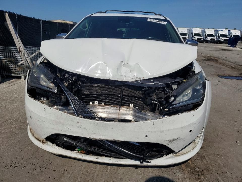 2018 CHRYSLER PACIFICA LIMITED 5