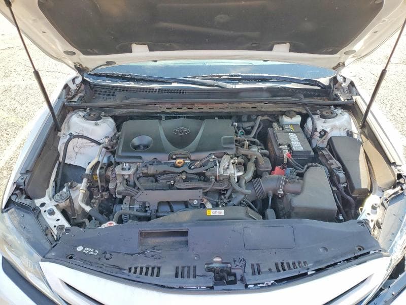 2020 TOYOTA CAMRY SE 11