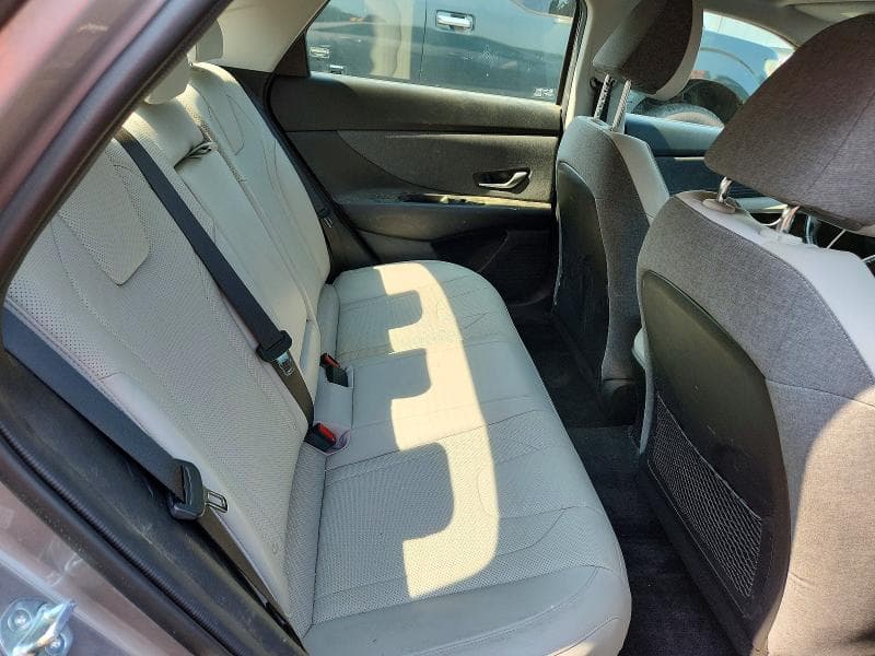 2023 HYUNDAI ELANTRA LIMITED 10