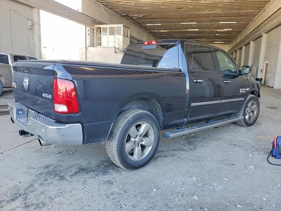 2017 RAM 1500 SLT 3