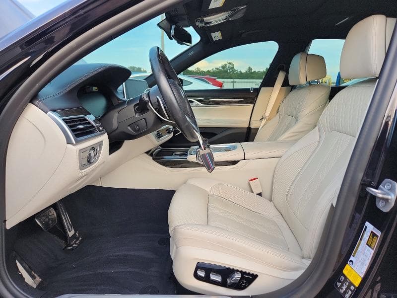 2021 BMW 750 XI 7