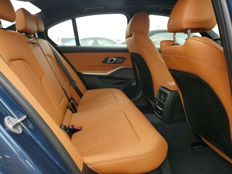 2025 BMW 330I 10