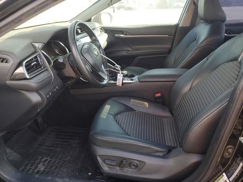 2020 TOYOTA CAMRY SE 7