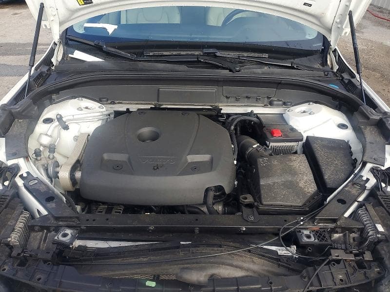2021 VOLVO XC60 T5 MOMENTUM 12