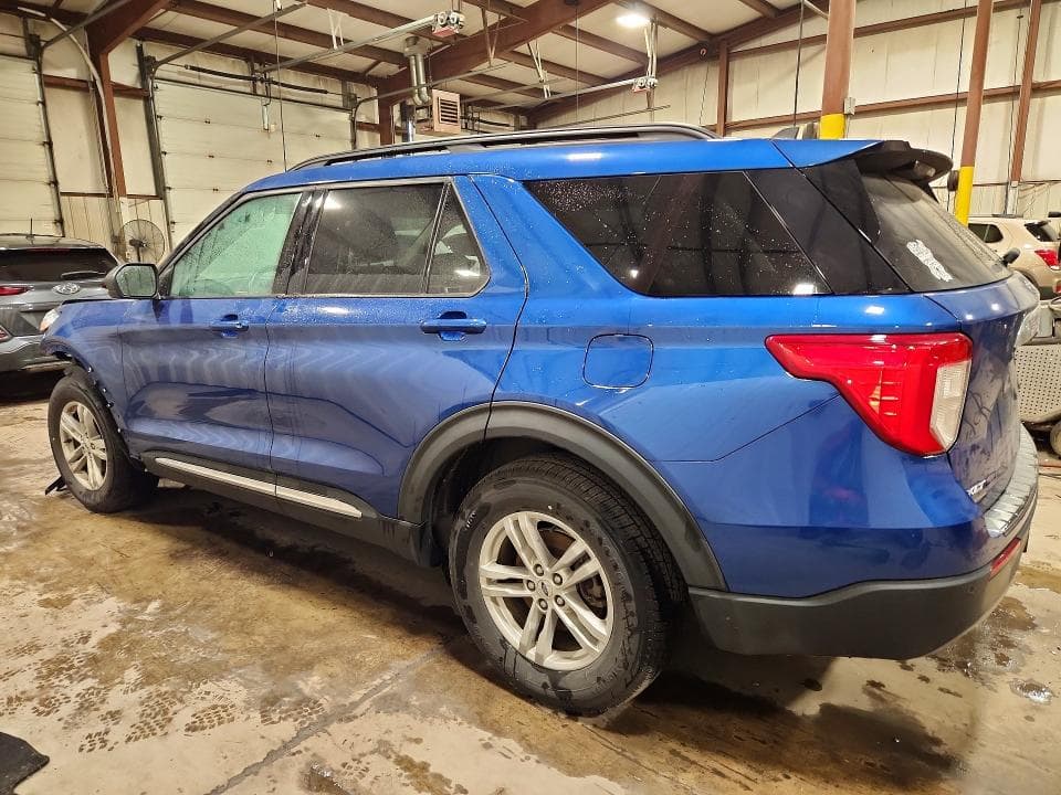 2021 FORD EXPLORER XLT 2