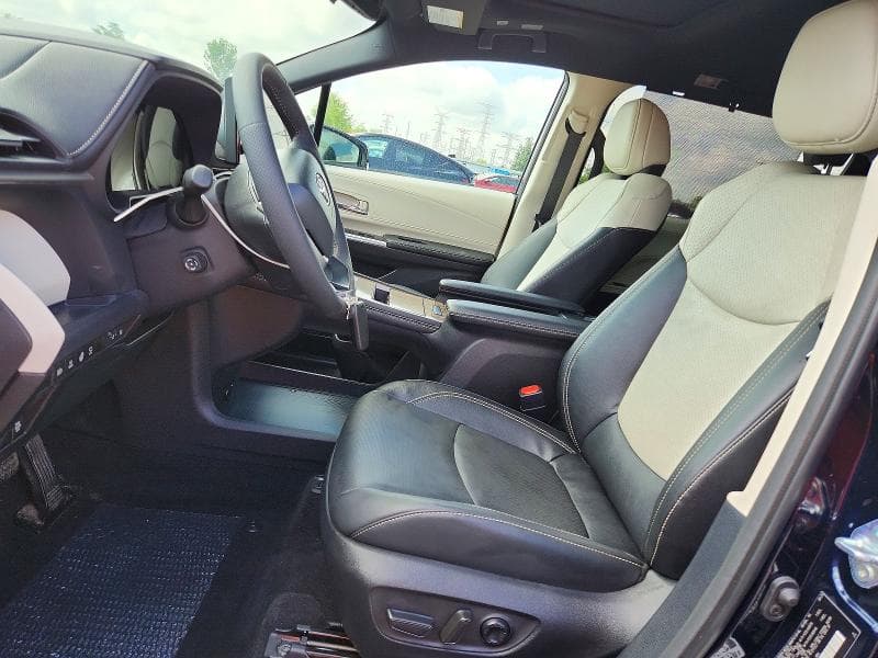 2025 TOYOTA SIENNA PLATINUM 7-PASSENGER 7