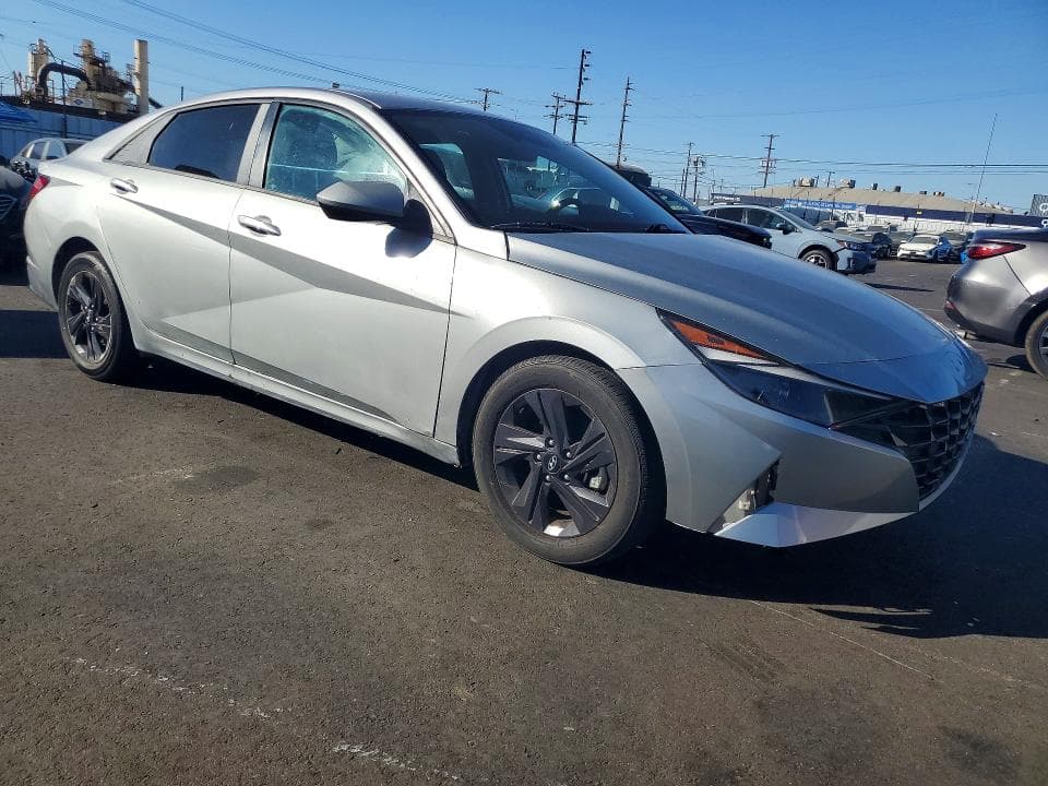 2021 HYUNDAI ELANTRA SEL 4