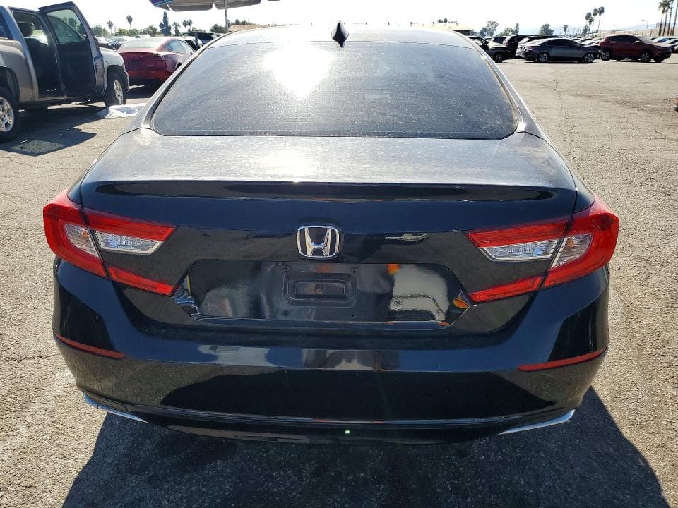2018 HONDA ACCORD EX 6