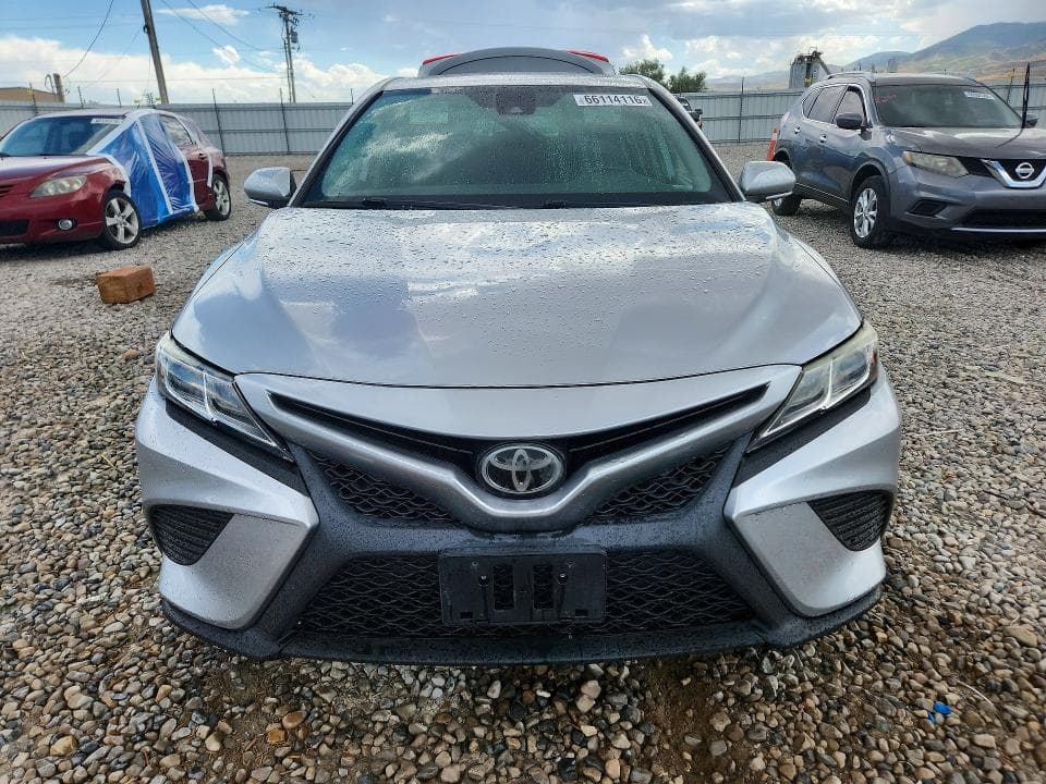 2019 TOYOTA CAMRY SE 5