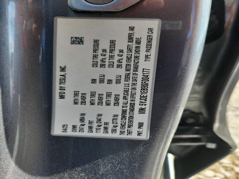 2025 TESLA MODEL 3 12