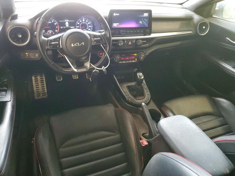 2022 KIA FORTE GT 8