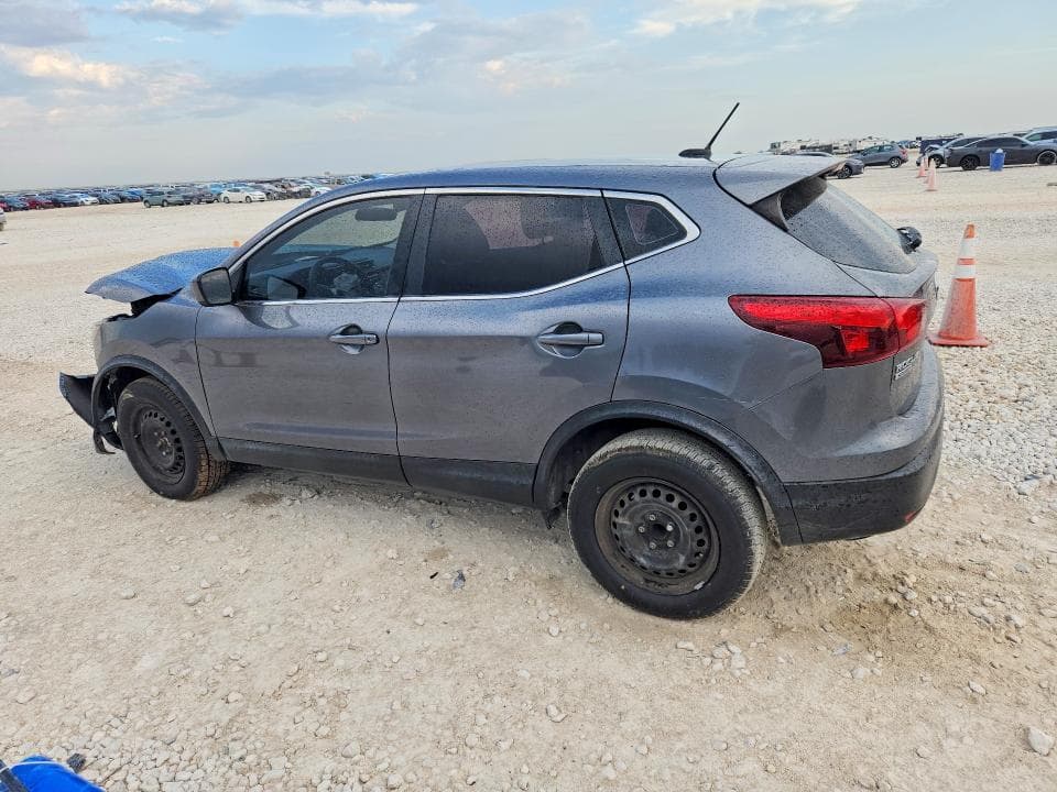2018 NISSAN ROGUE SPORT S 2