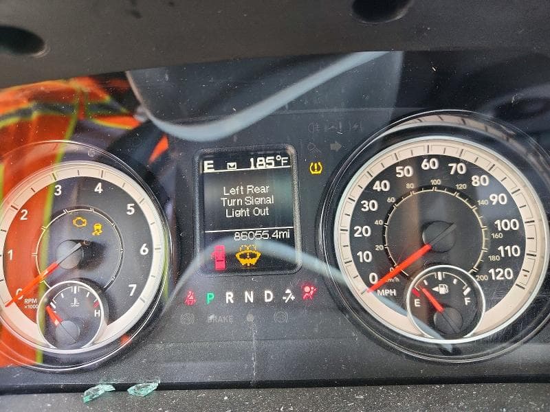 2019 RAM 1500 CLASSIC SLT 9