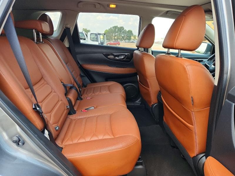 2017 NISSAN ROGUE SL 11